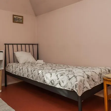 بيت ضيافة Pueha Vaimu Kuelalistemaja *