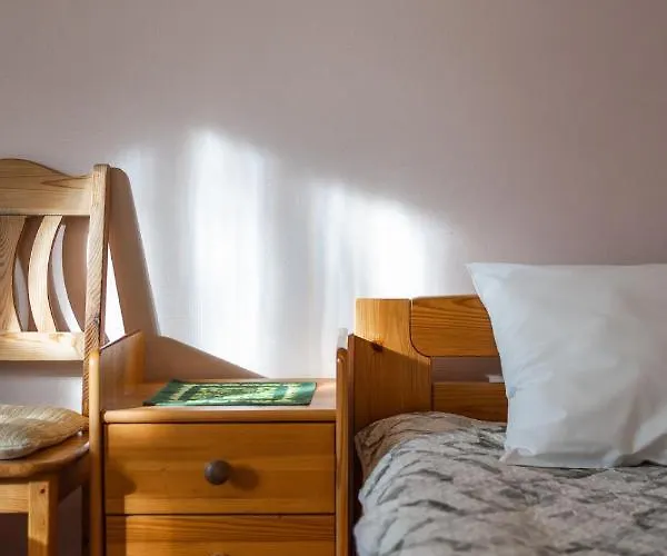 Gasthof Pueha Vaimu Kuelalistemaja *