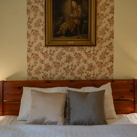 Pueha Vaimu Kuelalistemaja Gasthuis