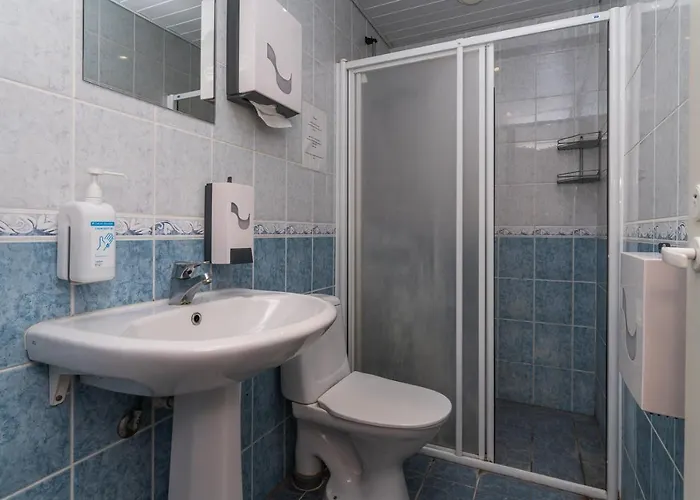 Pueha Vaimu Kuelalistemaja Gasthuis