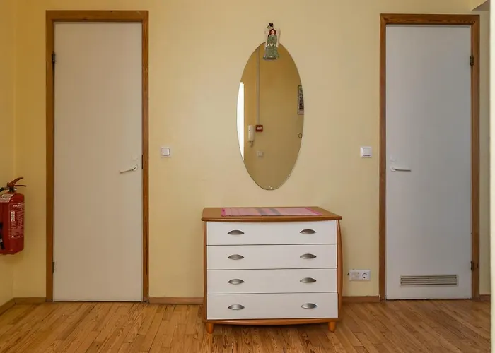 Pueha Vaimu Kuelalistemaja Gasthuis Tallinn